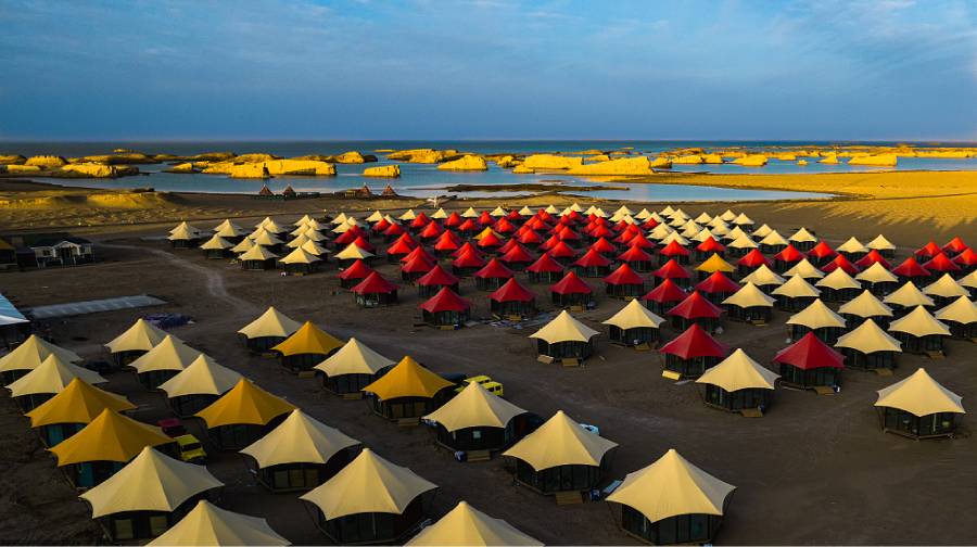 青海乌苏特水上雅丹项目